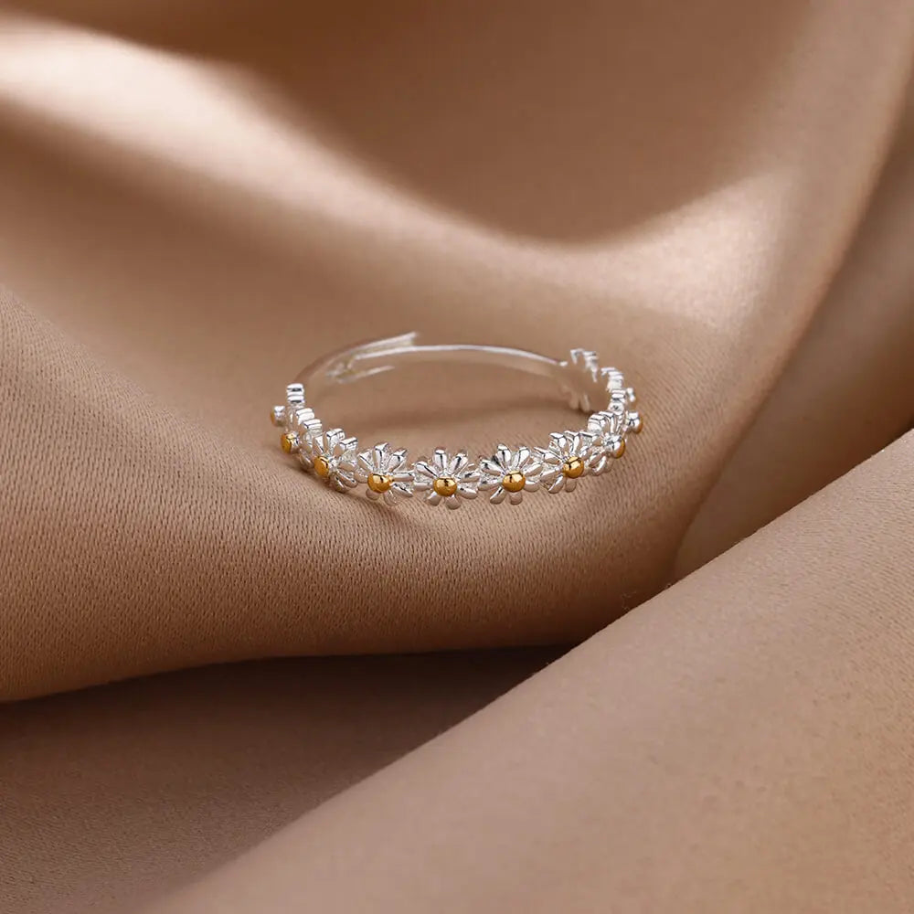 Vintage Daisy Rings For Women Cute Flower Ring Adjustable Open Cuff Wedding Engagement Rings Female Jewelry Bague