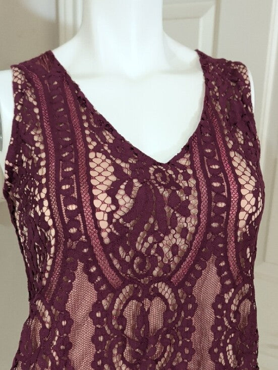 Retro Y2K C-Neck Sleeveless Lace Tunic Dress in Deep Plum Women's Medium