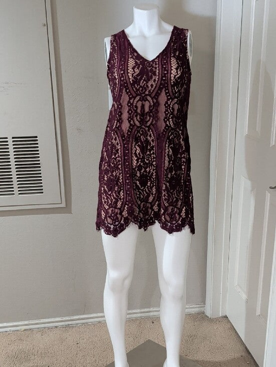 Retro Y2K C-Neck Sleeveless Lace Tunic Dress in Deep Plum Women's Medium