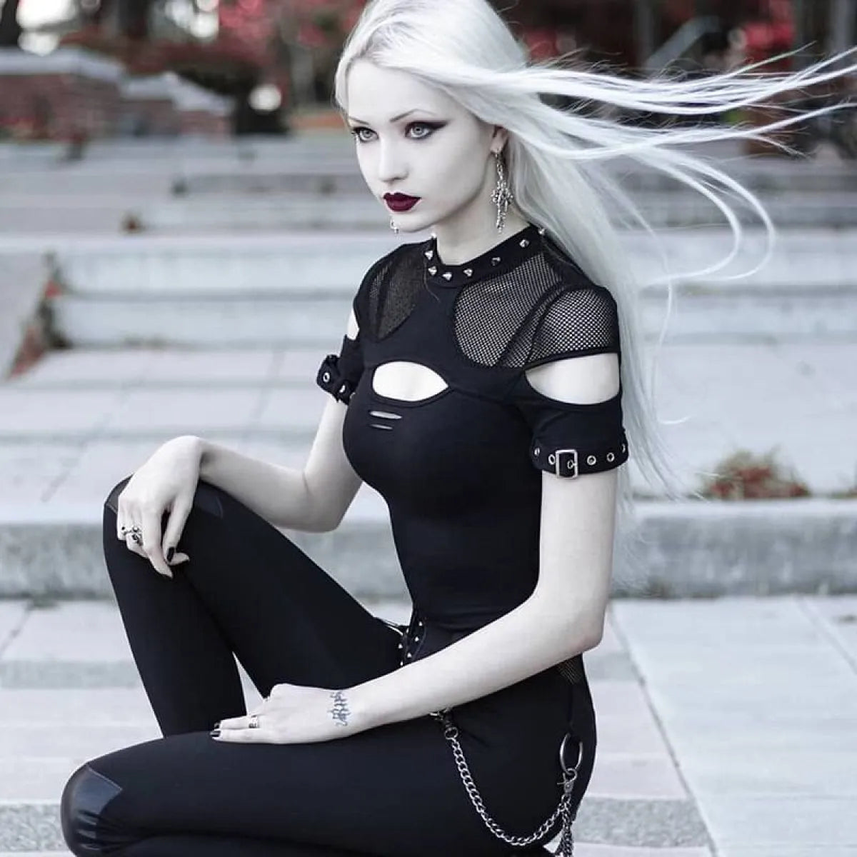 Sexy Hollow Open Chest Rivet T